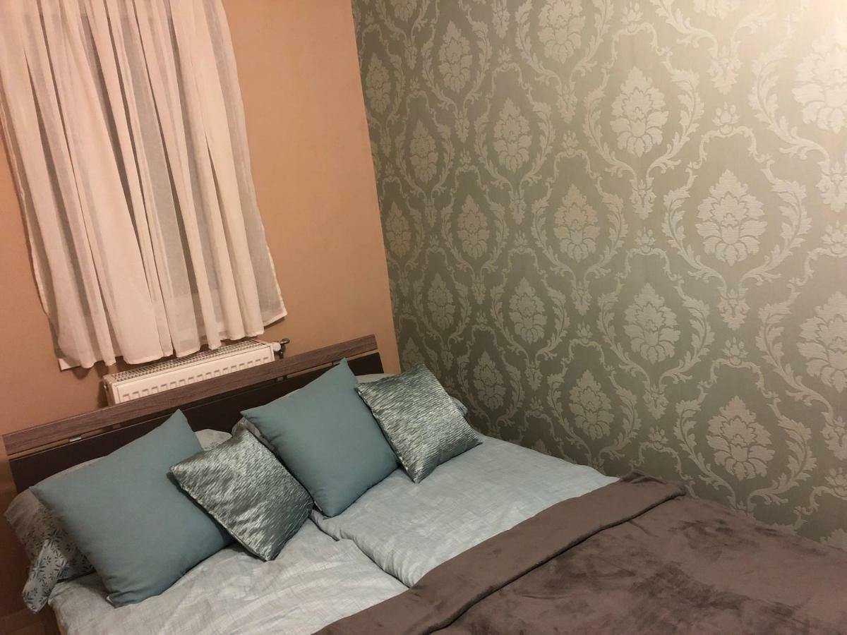 Sugárút Corner Apartman Debrecen Kültér fotó
